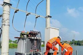 Báo lỗ hơn 21.800 tỷ đồng năm 2023, ông lớn ngành điện EVN đang phân bổ các chi phí sản xuất - kinh doanh như thế nào?