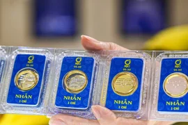 Giá vàng nhẫn tăng nhẹ cùng với giá vàng thế giới