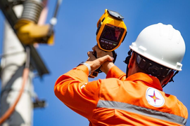 Giá điện tăng thêm 4,8% ảnh hưởng ra sao khi Hòa Phát tiêu thụ 2,67 tỷ kwh, Đức Giang 'đốt' 922 triệu kwh, Vinamilk và Sabeco 'ngốn' 100- 200 triệu kwh?