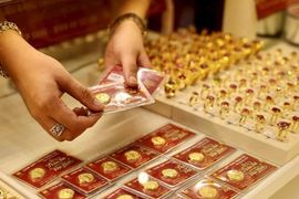 Giá vàng hôm nay 17/10: Vàng SJC lên 86 triệu đồng/lượng, vàng nhẫn vượt mốc kỷ lục