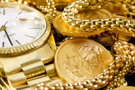 Vàng vượt 2.700 USD/ounce, giới phân tích 'chắc như đinh' giá sẽ tăng tiếp