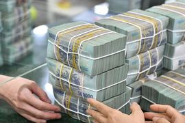 Hệ thống ngân hàng đã “bơm” bao nhiêu tiền ra thị trường từ đầu năm đến nay?