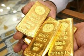 Giá vàng thế giới đột ngột rớt mạnh