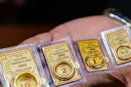 Giá vàng nhẫn mất mốc 80 triệu đồng/lượng, người "ôm" vàng lỗ nặng