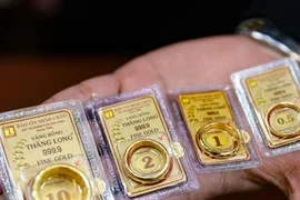 Giá vàng nhẫn mất mốc 80 triệu đồng/lượng, người "ôm" vàng lỗ nặng