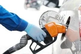 Giá xăng dầu cùng giảm từ 15 giờ chiều nay