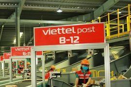 Ngược dòng thị trường, cổ phiếu Viettel Post (VTP) tăng kịch trần, VN-Index mất mốc 1.220 điểm