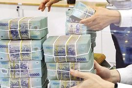 Chủ tịch một ngân hàng dự chi hơn 500 tỷ mua cổ phiếu