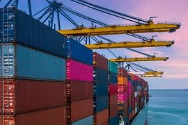 Việt Nam xuất siêu 1,99 tỷ USD trong tháng 10/2024