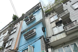 Mặt bằng giá nhà đất Hà Nội thiết lập ở mức cao khiến người mua nhà phải chuyển sang phân khúc 10-15 tỷ