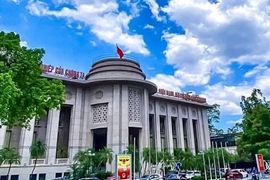 Standard Chartered dự báo NHNN sẽ tăng lãi suất vào quý II/2025