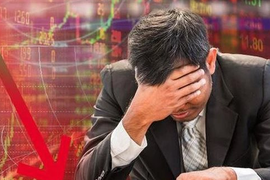 Phiên 17/12: Khối ngoại bất ngờ bán ròng đột biến gần 800 tỷ đồng, cổ phiếu nào bị "xả" mạnh nhất?