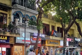 Sở TN&MT Hà Nội: Giá mua bán thực tế cao hơn bảng giá đất bình quân 250%, cá biệt phố Hàng Khay (Hoàn Kiếm) giá cao đột biến 1,2 tỷ đồng/m2