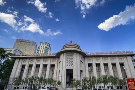 Tỷ giá USD lại vượt ngưỡng chặn, NHNN tiếp tục bán ngoại tệ can thiệp, giảm hỗ trợ thanh khoản VND