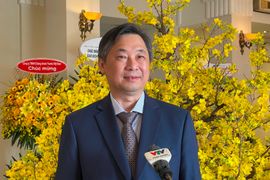 CEO Chứng khoán HSC: Lãi suất tiền gửi Việt Nam thấp hơn Mỹ khiến dòng vốn ngoại rút khỏi TTCK, năm 2024 dự báo vẫn tiếp tục