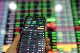 Dragon Capital: Cổ phiếu có thể mang lại lợi nhuận tốt hơn so với các tài sản khác trong năm 2024
