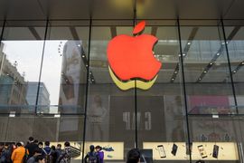 Niềm vui "ngắn chẳng tày gang", Apple mất ngôi vương smartphone tại Trung Quốc chỉ trong 2 tuần đầu năm nay
