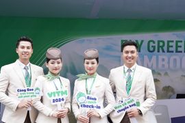 Rộn ràng săn ngàn quà tặng từ Bamboo Airways tại VITM 2024