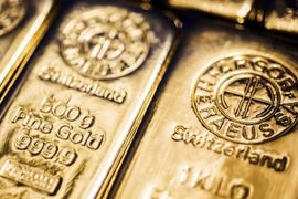 Giá vàng được dự báo có thể lên ngưỡng 3.000 USD