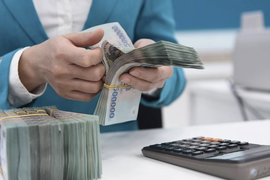 Nhiều ngân hàng thương mại “rục rịch” tăng lãi suất huy động, liệu dòng tiền tiết kiệm có quay lại?