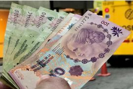 Từng mất giá thê thảm vào năm ngoái, đồng tiền của quốc gia “siêu lạm phát” vượt mặt hơn 140 đối thủ, bật tăng mạnh nhất so với đô la Mỹ