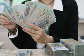 Lãi suất tiết kiệm rục rịch tăng