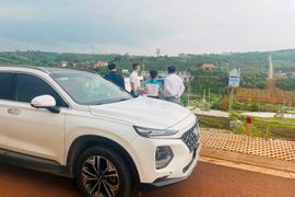 Chủ đất liên tục "quay xe" vì không bán được giá như kì vọng