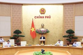 Thủ tướng chỉ đạo không tăng giá các mặt hàng đột ngột, cùng thời điểm tăng lương