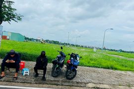 Bán lỗ, chủ đất nền vẫn sợ người mua đổi ý, thấp thỏm lo âu