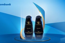 Sacombank nhận 2 giải thưởng trong lĩnh vực ngân hàng số và bán lẻ sáng tạo