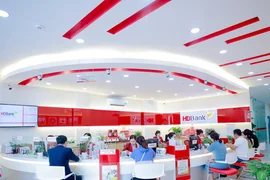 Khối ngoại gom hơn 450 tỷ đồng cổ phiếu HDBank, VN-Index có phiên thứ 2 giảm điểm
