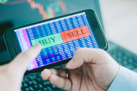 Dragon Capital bán cổ phiếu HSG, tăng sở hữu tại FPT Retail