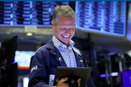 Chứng khoán Mỹ "xanh mướt", Dow Jones tăng hơn 600 điểm: "Báo cáo PCE tích cực giúp thị trường thoát khỏi bờ vực"