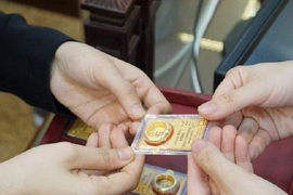Giá vàng nhẫn có xu hướng phục hồi, vàng miếng SJC đứng giá