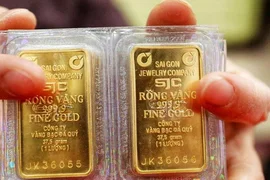 Vàng SJC và vàng nhẫn đồng loạt giảm giá