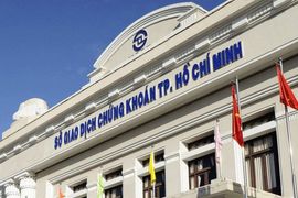 HOSE: Tháng 6, khối lượng và giá trị giao dịch bình quân đều tăng so với tháng trước
