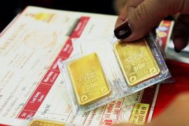 Giá vàng SJC bật tăng trở lại, tiến sát mốc 80 triệu đồng/lượng
