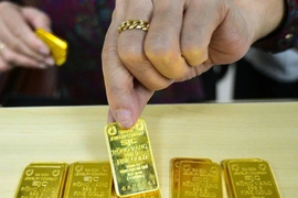 Giá vàng đồng loạt tăng mạnh, vàng SJC quay trở lại mốc 80 triệu đồng