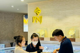 Cổ phiếu PNJ tăng trần, đạt đỉnh giá cao nhất lịch sử