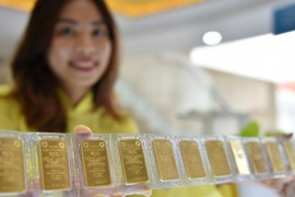 Vàng trong nước đứng giá, duy trì ở vùng giá cao