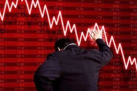Gần 750 mã cổ phiếu lao dốc, VN-Index “bốc hơi” gần 50 điểm