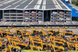 Tăng trưởng xuất khẩu của Trung Quốc chậm lại, thấp hơn dự báo