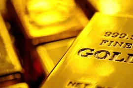 Giá vàng lập đỉnh mới, vượt 2.600 USD