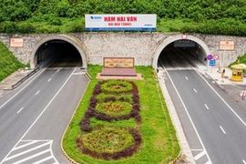 Ngược dòng thị trường, cổ phiếu Đèo Cả (HHV) tăng “phi mã”
