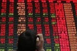 Nhà đầu tư đồng loạt bán tháo trong phiên cuối tuần, VN-Index rơi xuống mốc 1.230 điểm