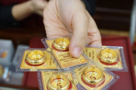 Người ôm vàng bất ngờ vì lãi đậm trước Tết