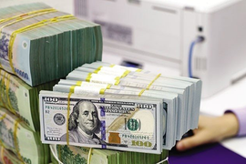 Giá USD bất ngờ giảm mạnh, NHNN bơm ròng cao kỷ lục