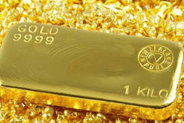 Tăng 11% kể từ đầu năm và 7 lần lập kỷ lục liên tiếp, vượt 2.900 USD, giá vàng liệu có tiếp tục tăng?