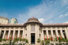 NHNN bán ra lượng lớn ngoại tệ ảnh hưởng thế nào tới hệ thống ngân hàng?
