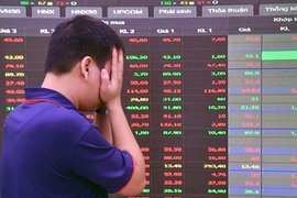 Phiên 25/2: Khối ngoại bán ròng mạnh tay gần 400 tỷ đồng, cổ phiếu nào bị "xả" mạnh nhất?